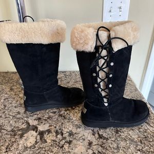 UGG Australia 5163 Upside Tall Suede Lace-Up Black Suede Shearling Boots US 6
